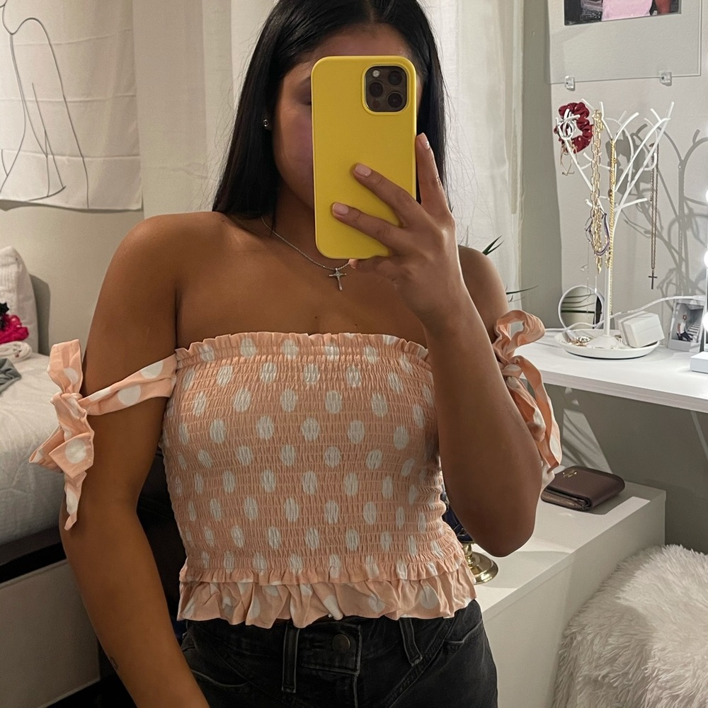 Off the shoulder too